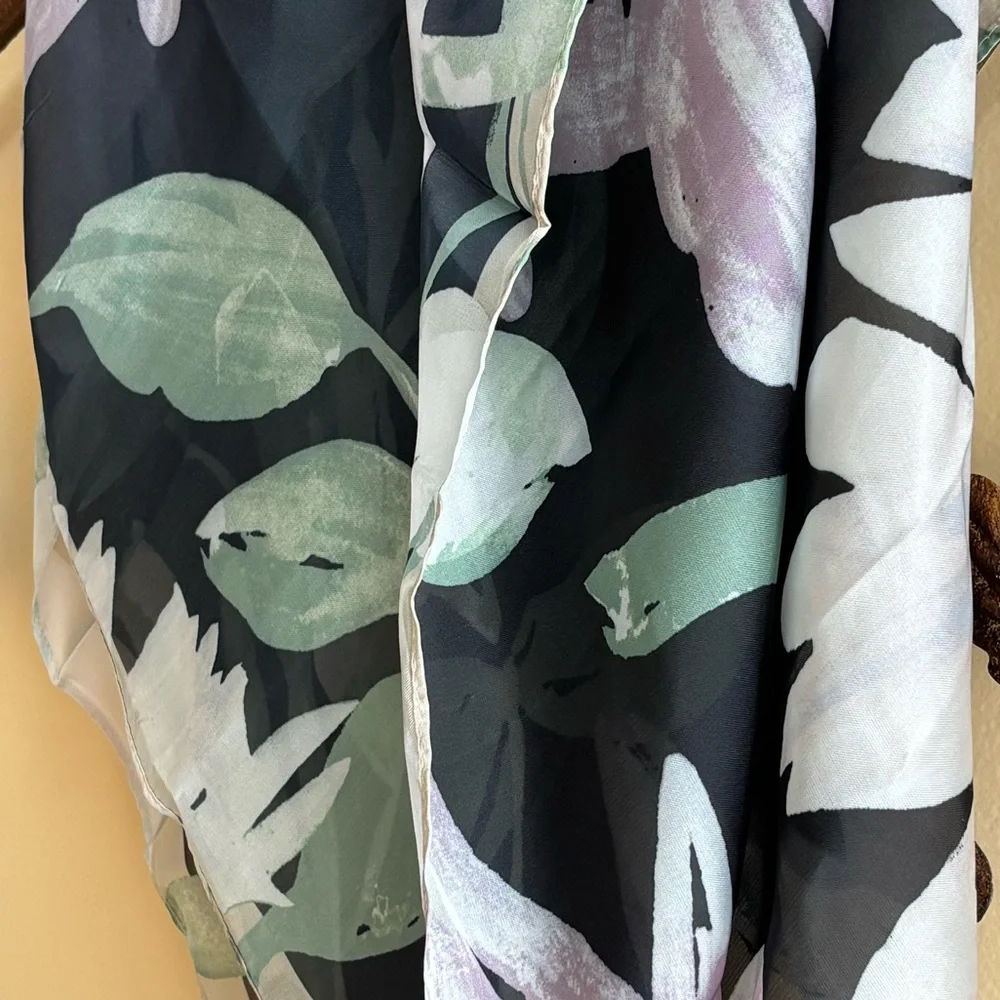 Vince Camuto Brush Floral Painterly Scarf,Square, 27x27, Black/Green Refined,EUC
